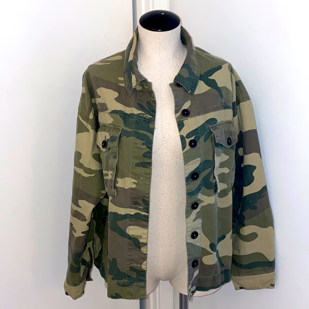 Forever 21 Camo Military Style Jacket